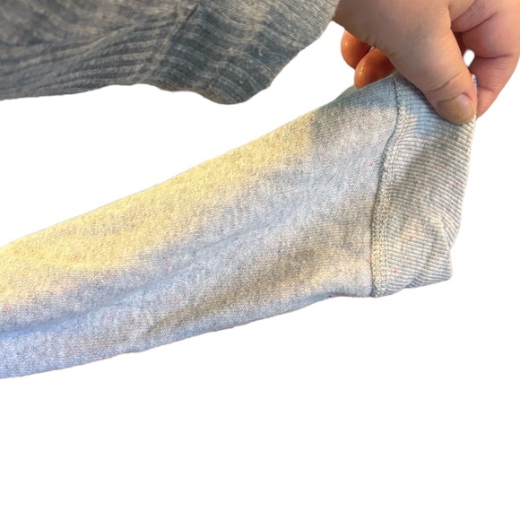 American Eagle Outfitters Gray Wave Graphic Top - Picture 8 of 8